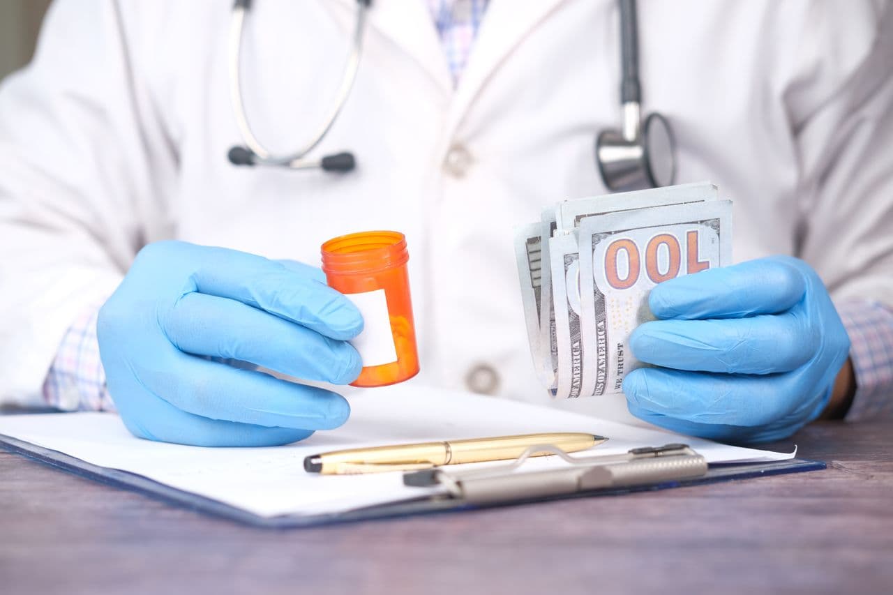 Voluntary benefits enrollment lags as workers pay $1,000 medical bills