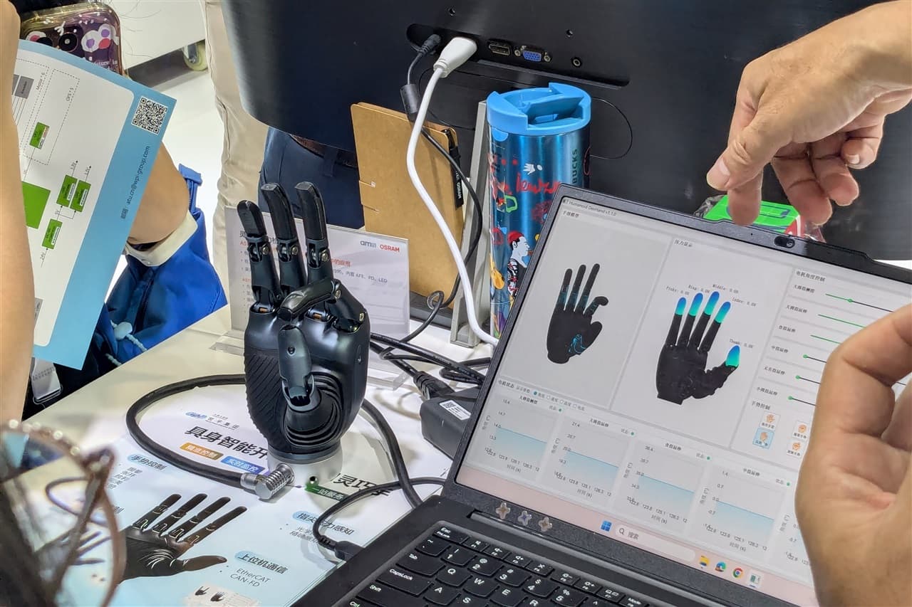 Ams OSRAM takes an automotive-qualified force sensor into robotic hands