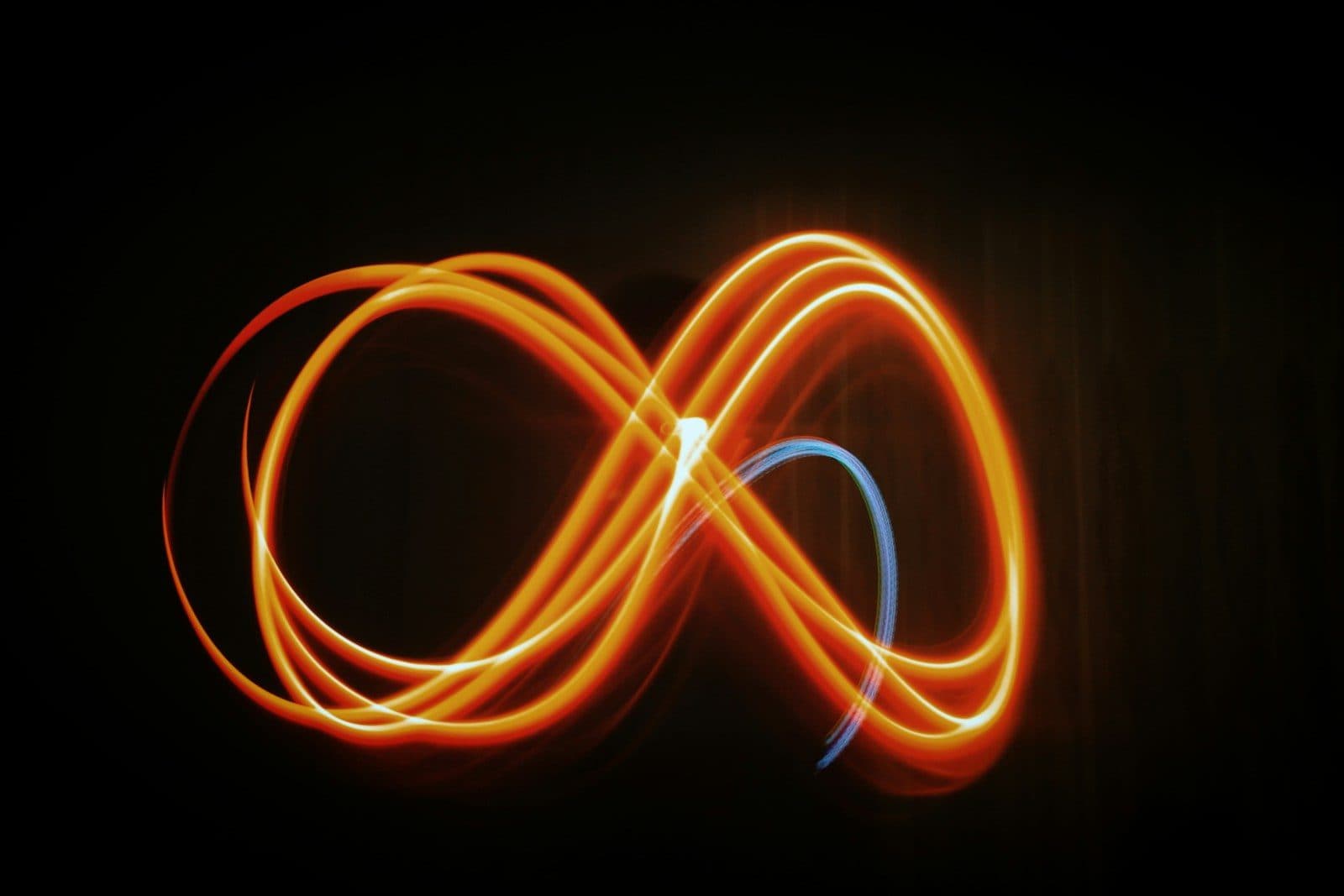 The Conversation: 100 Years Ago, Schrödinger’s Equation Shed Light on Quantum Physics – Scientists Use it Today to Fine‑Tune Chemical Reactions
