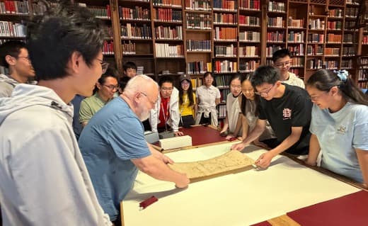 "iDunhuang" team conducts digital humanities field research in UK and France