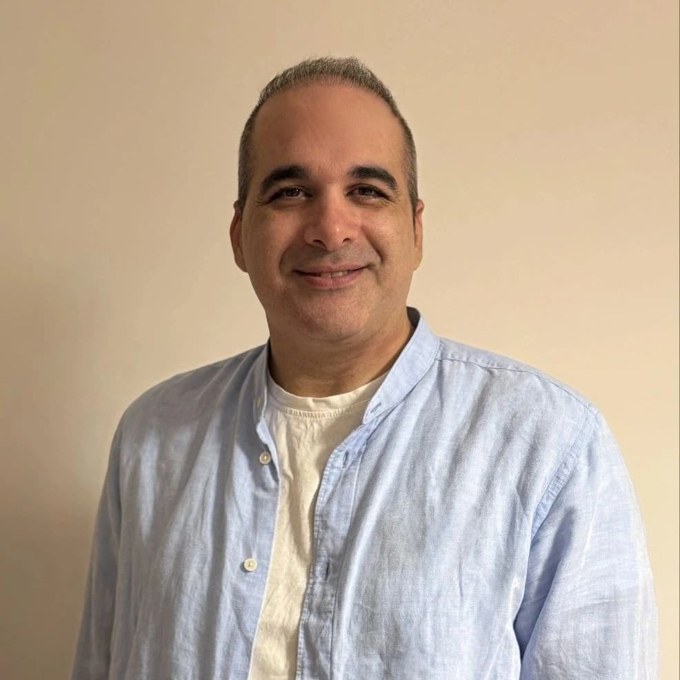Dr. Nima Şafak