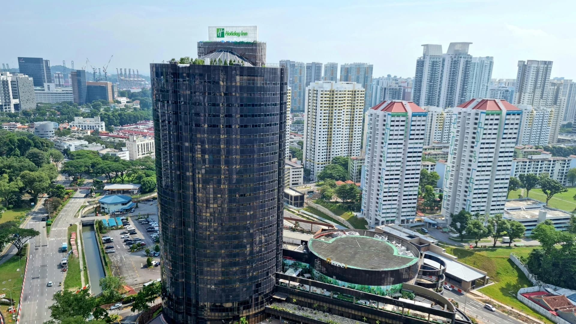 Holiday Inn Singapore Atrium