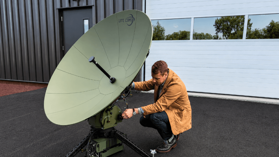 Boeing picks Lite Coms for Aussie BLOS SATCOM terminals