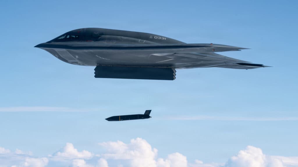 US flexes new ship-sinking weapons at summer naval exercises