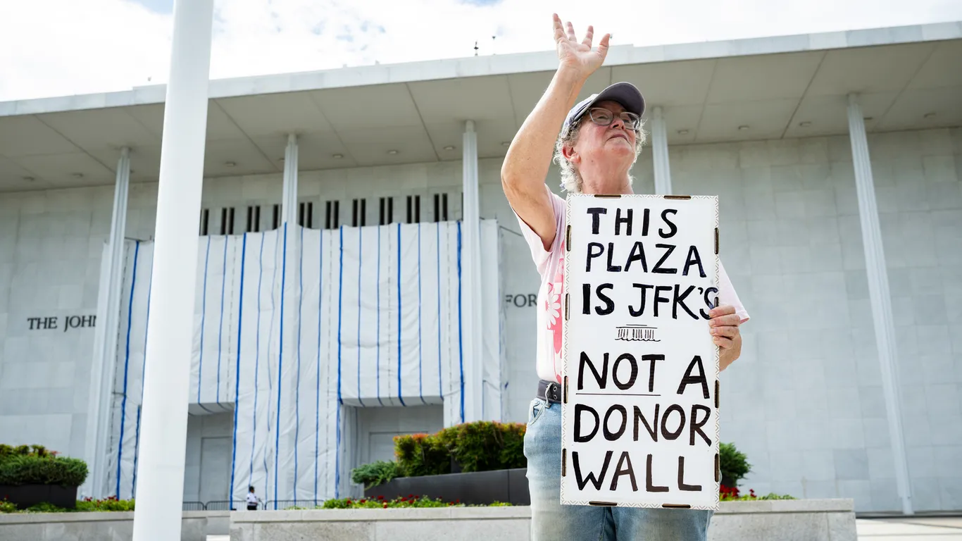 Trump-aligned Kennedy Center board votes to close building