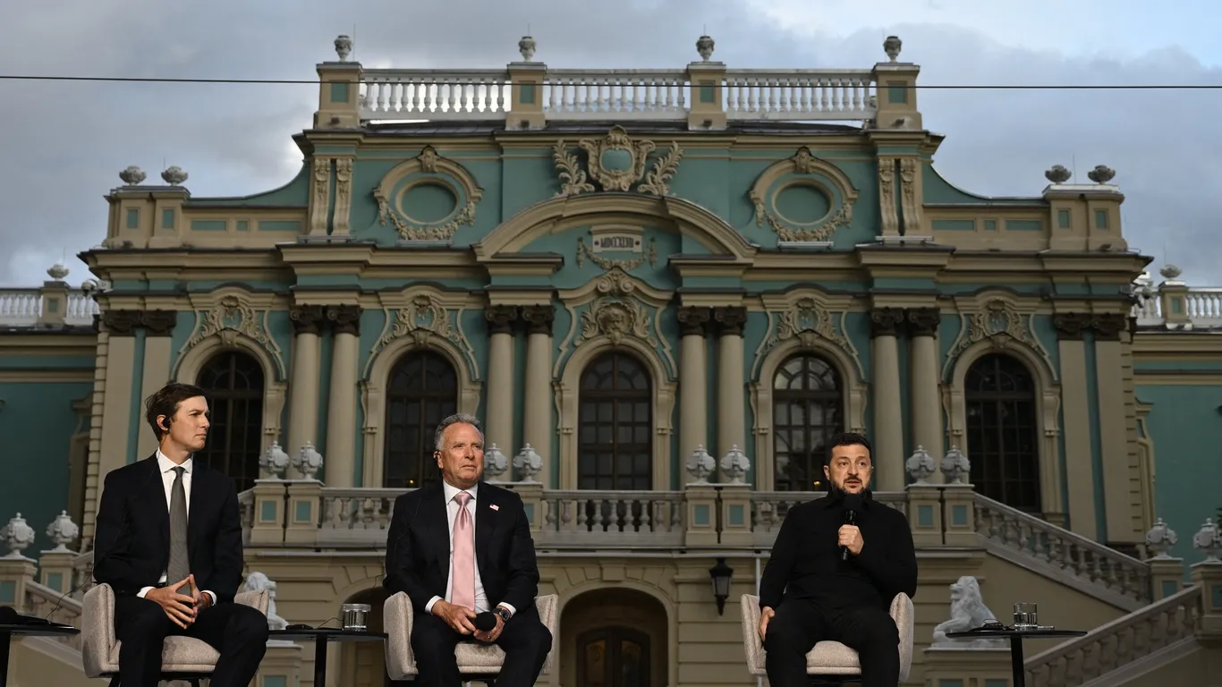 Zelensky to Axios: U.S. exploring Russia-Ukraine winter de-escalation steps
