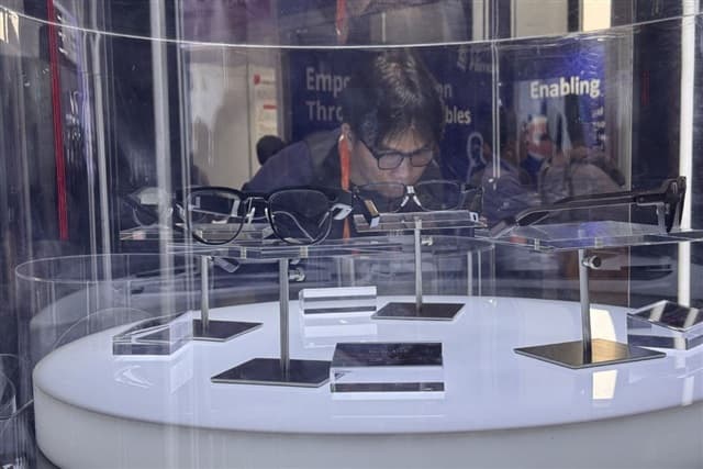 China optical suppliers power smart glasses supply chain