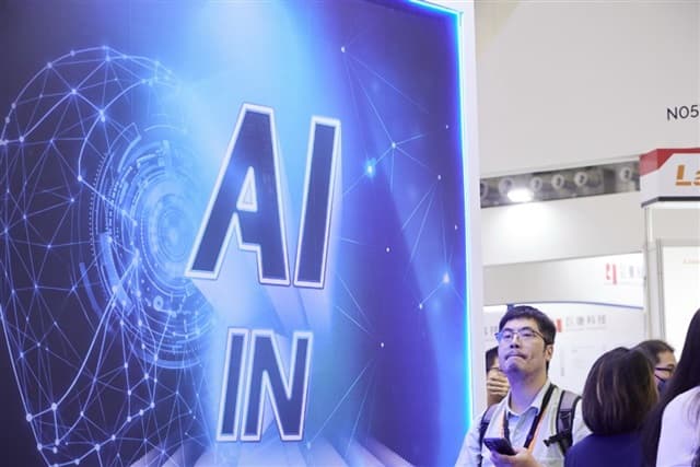 Micron: AI memory crunch rewrites the market with long-term deals and custom designs
