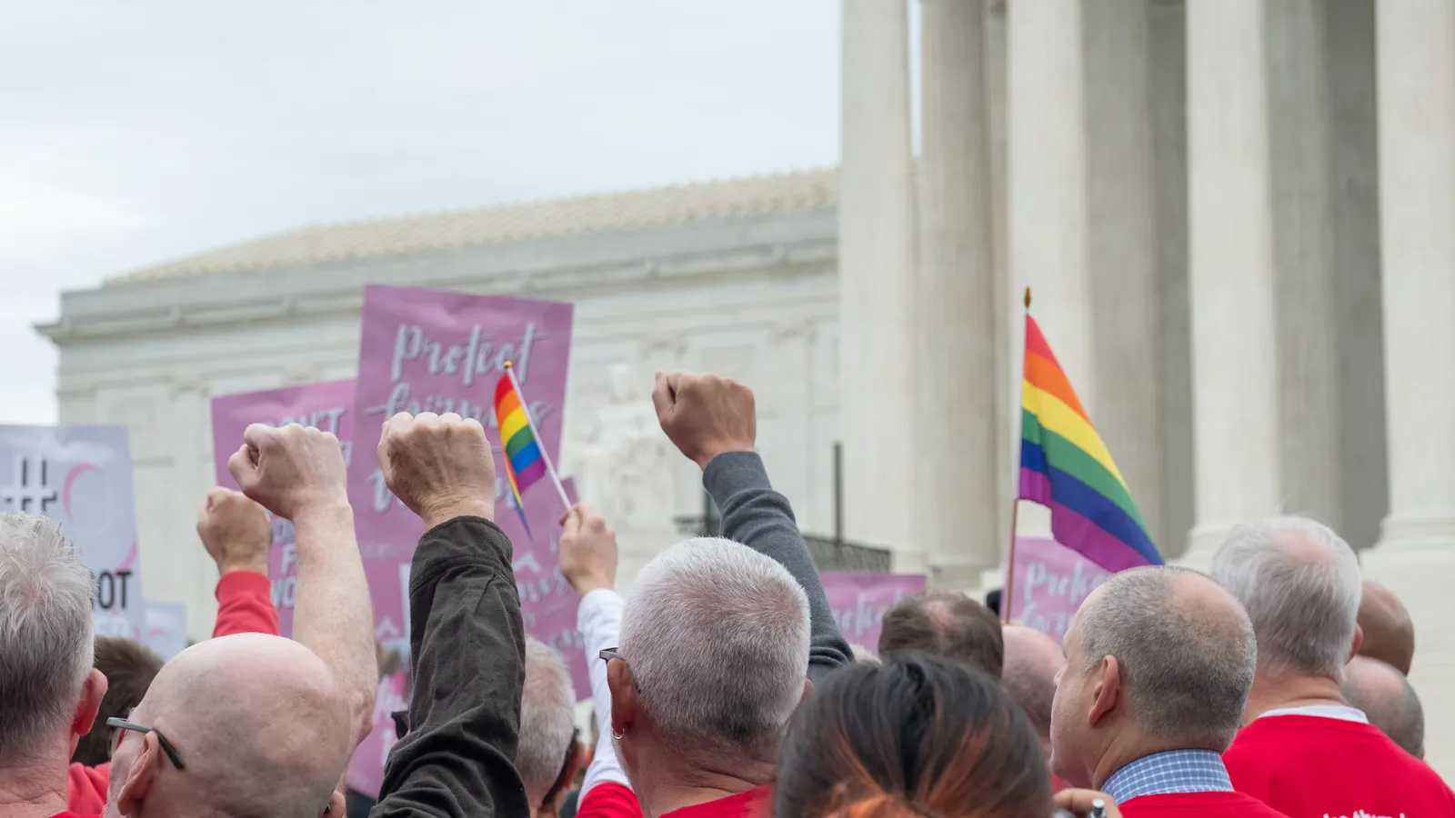 Lesbian plaintiff fails to show employer’s fertility benefits were biased under SCOTUS test