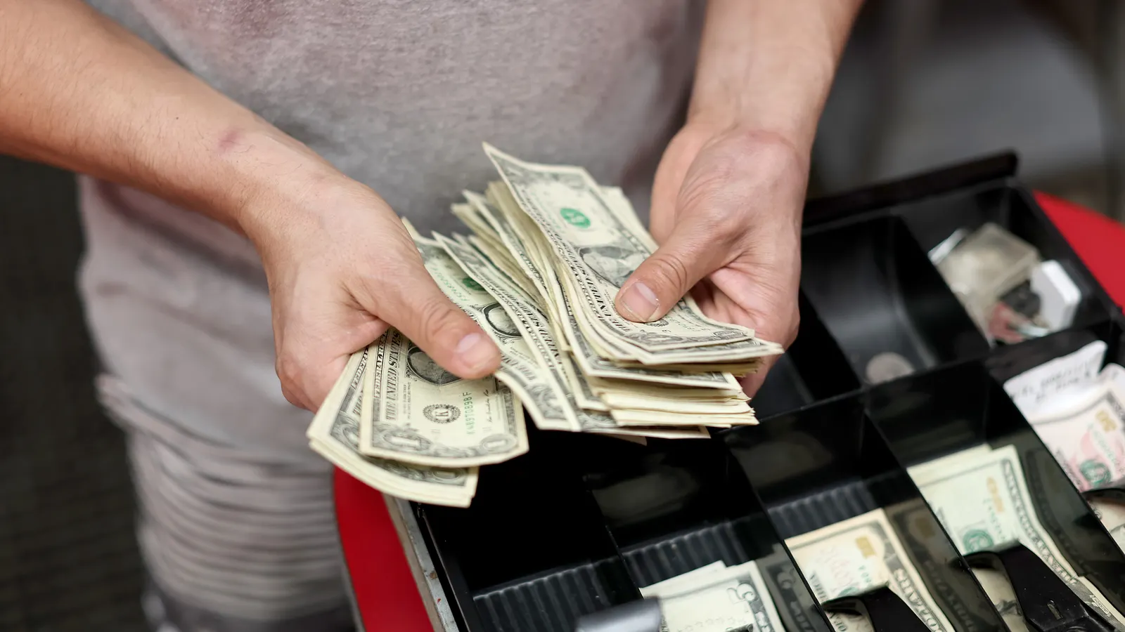 Nearly half of workers say they don’t want AI in payroll