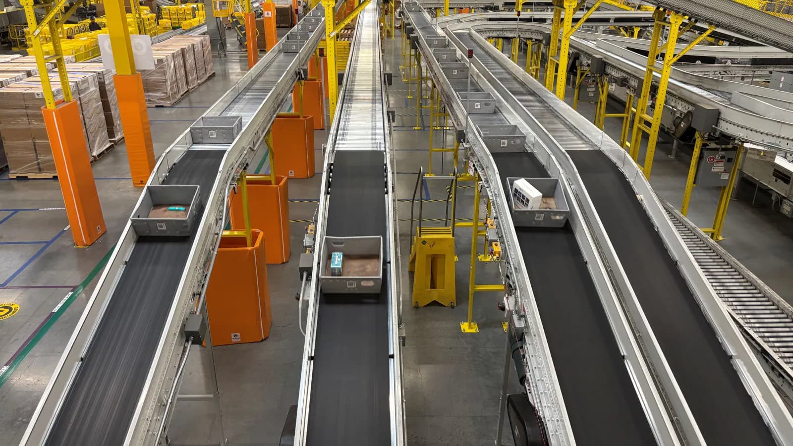 Amazon, fulfillment tech company AutoStore ink global supply deal