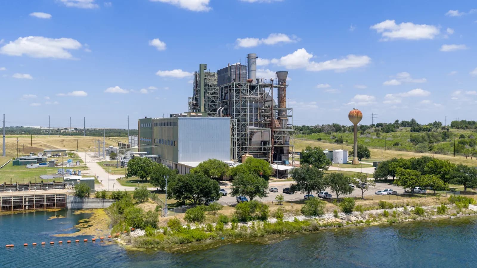 Megaprojects grab 1 in 4 nonresidential construction dollars