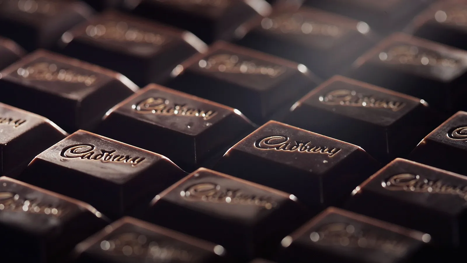 Chocolate makers rethink supply chains in face of cocoa price swings