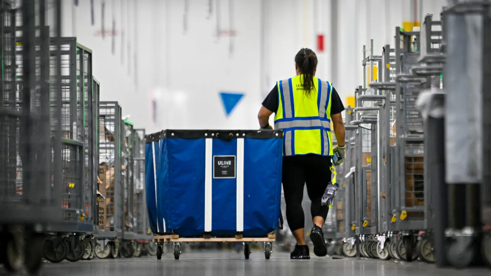 Amazon to temporarily close Florida facility, lay off nearly 500
