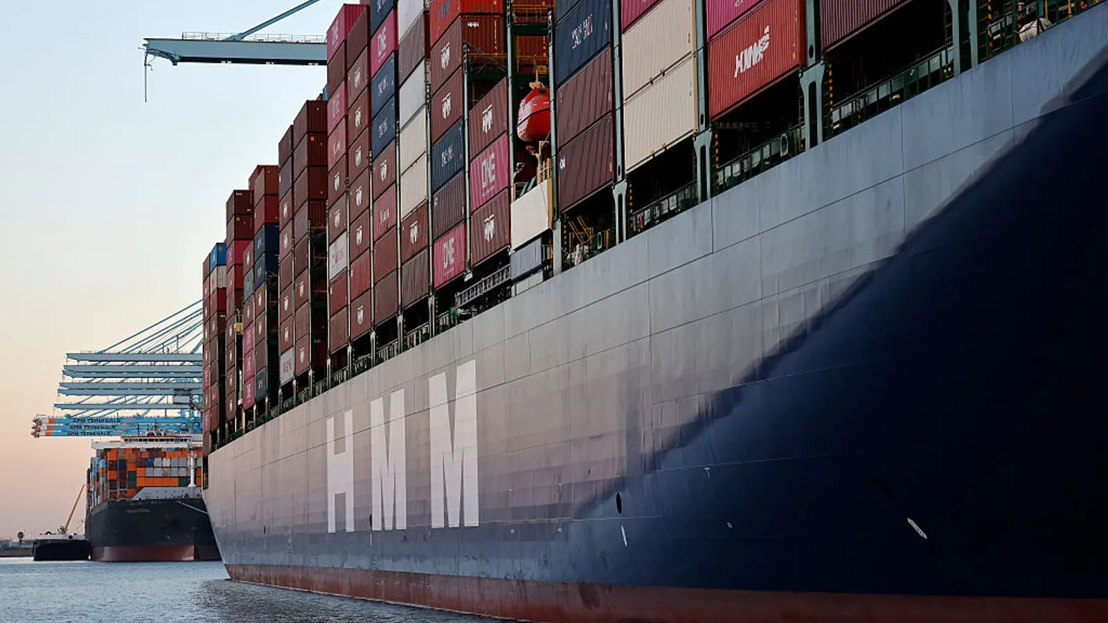 Manufacturing expands in September, but uncertainty weighs on sentiment