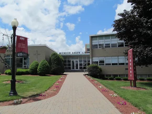 Massachusetts beefs up closure warnings for at-risk colleges
