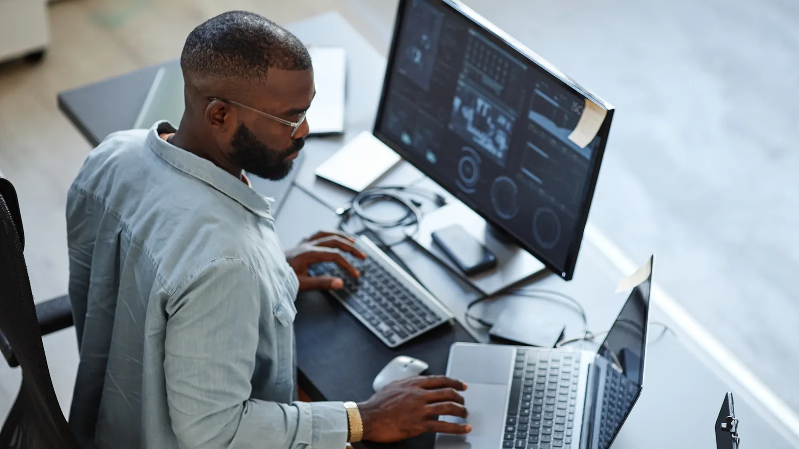 Employees report performative AI use amid role changes