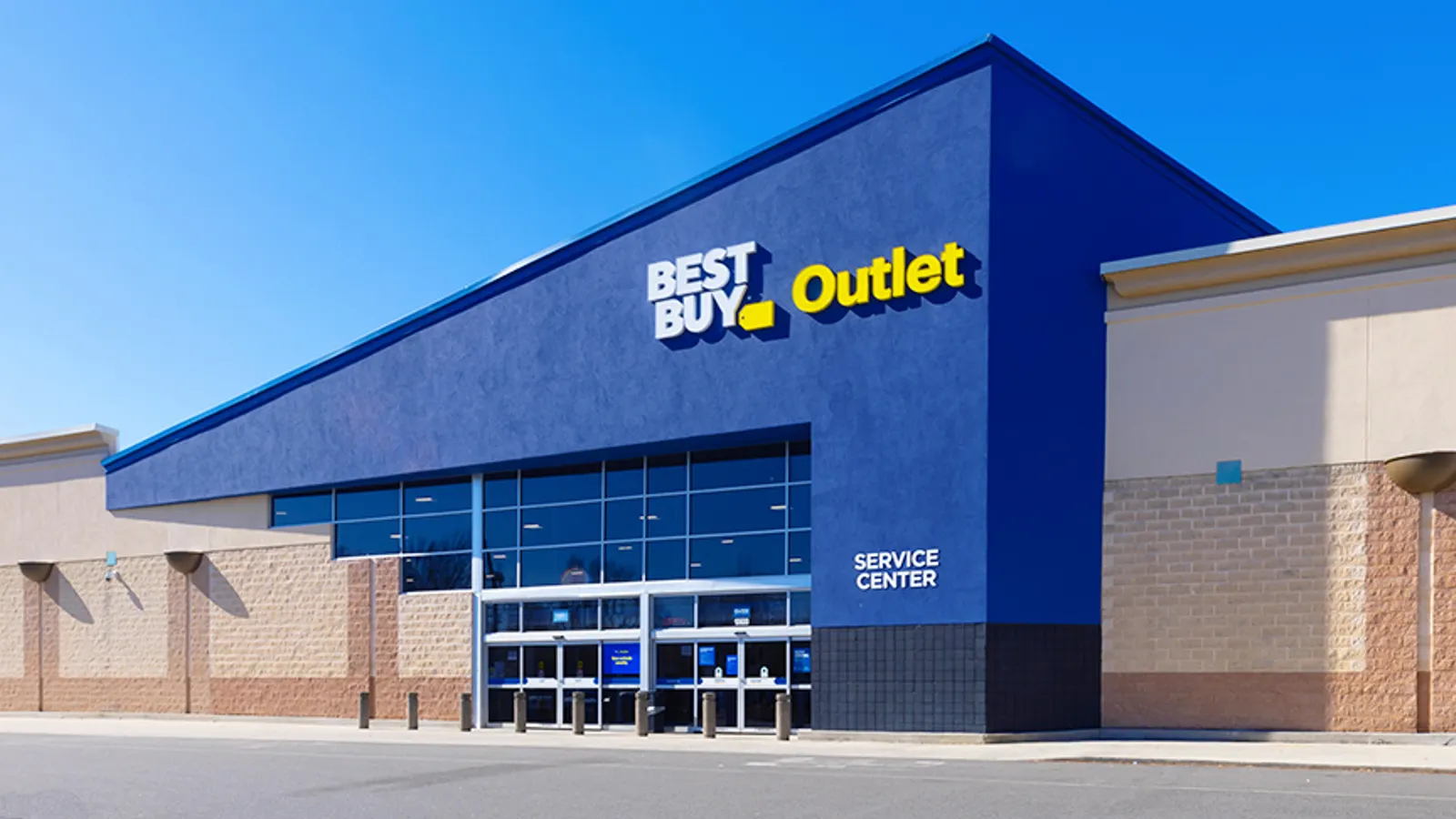 Best Buy names chief fulfillment and operations officer