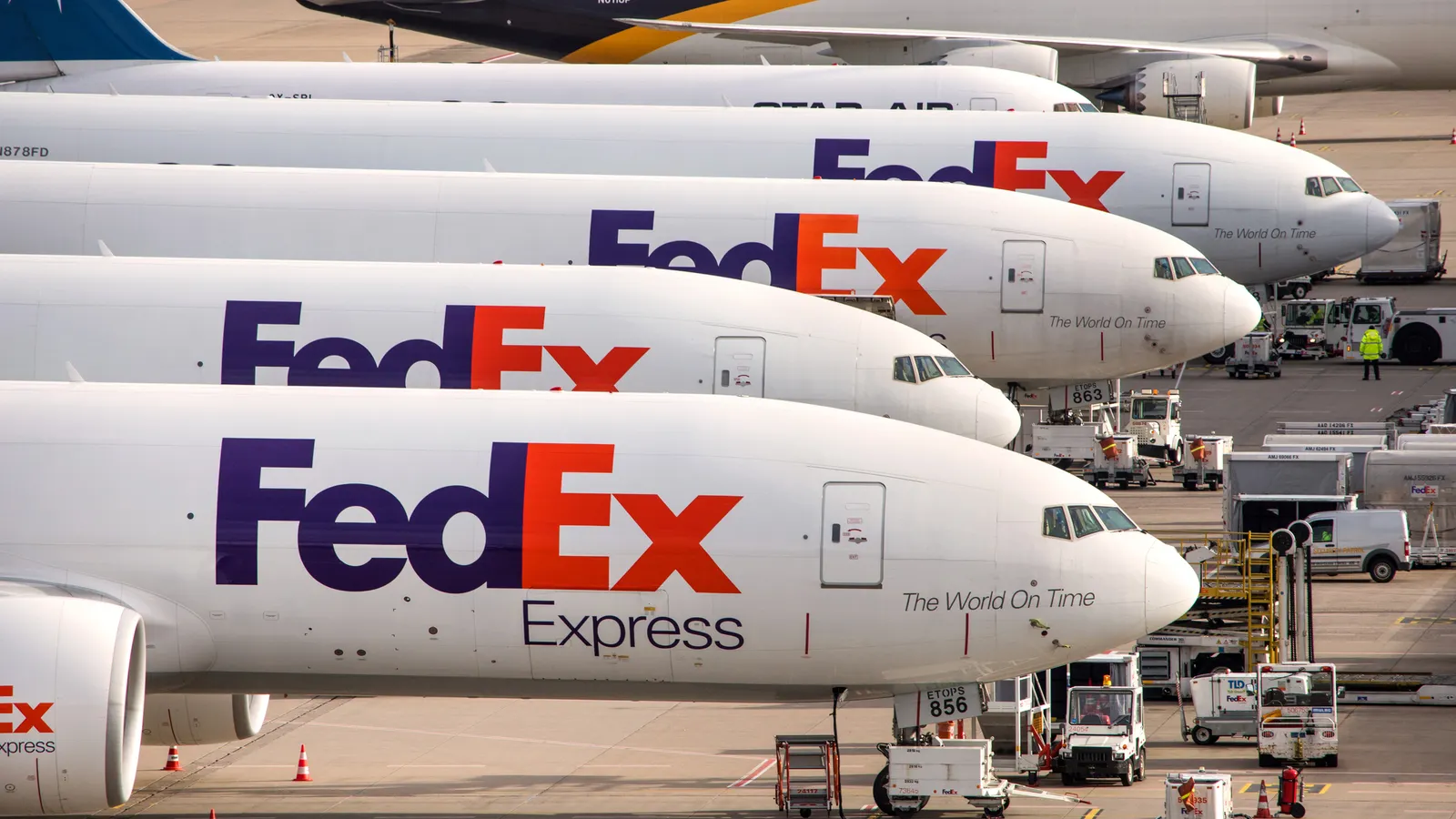 FedEx levies fees on US imports from Canada, Europe and others
