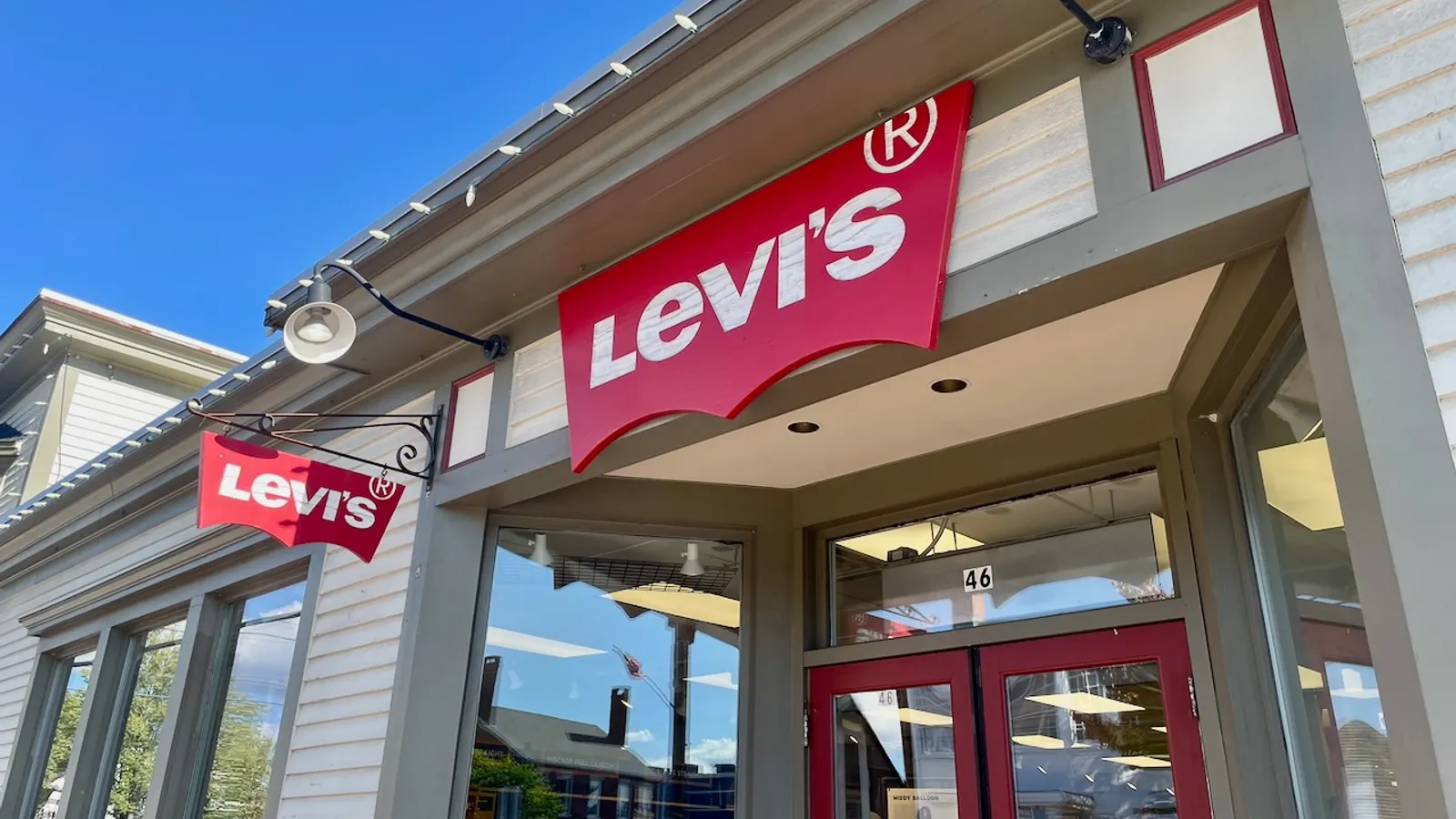 Skechers CFO jumps to Levi’s