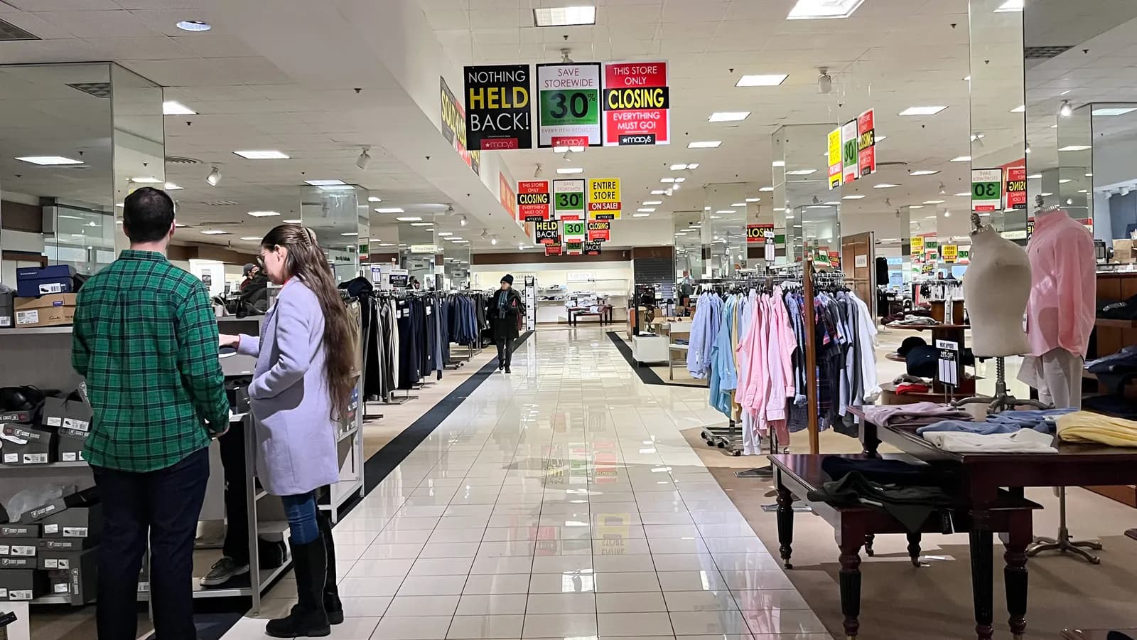 Consumer confidence sags to 12-year low, eroded by inflation, job anxiety