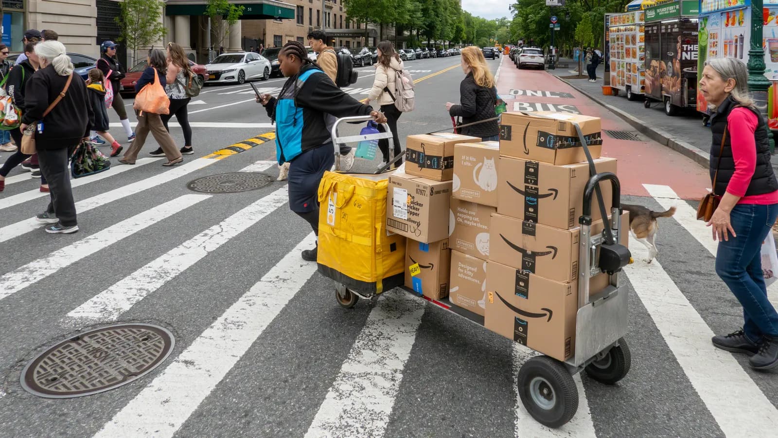 Amazon Shipping readies 2026 holiday delivery surcharges