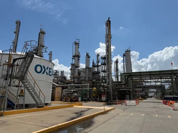 Chemical manufacturer selects Uber Freight to manage global logistics