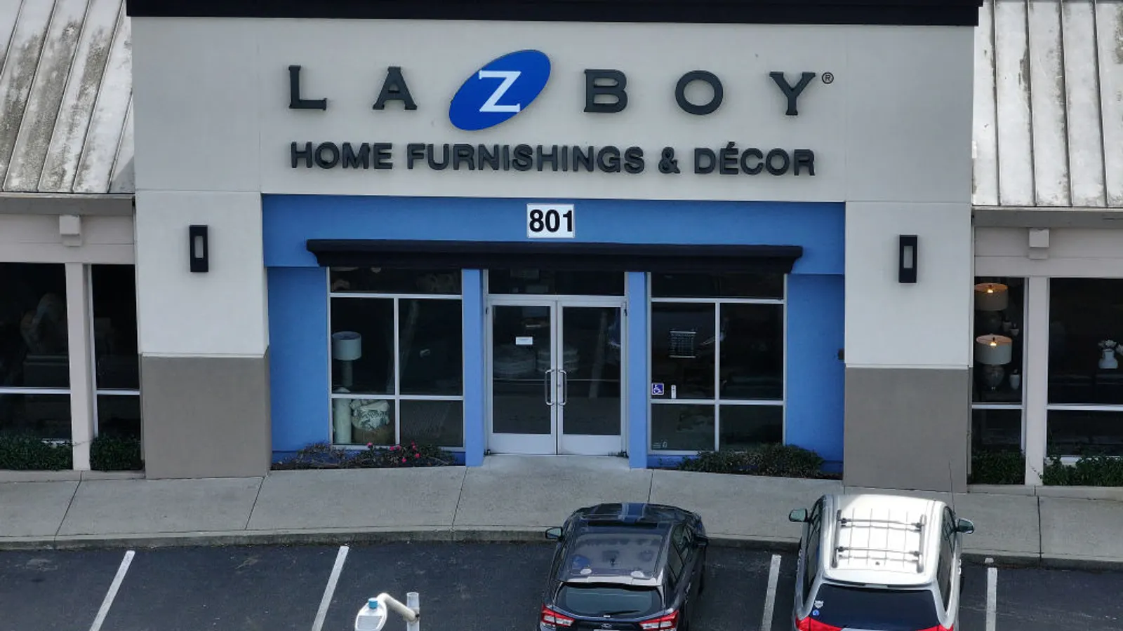 La-Z-Boy advances cost-cutting distribution revamp