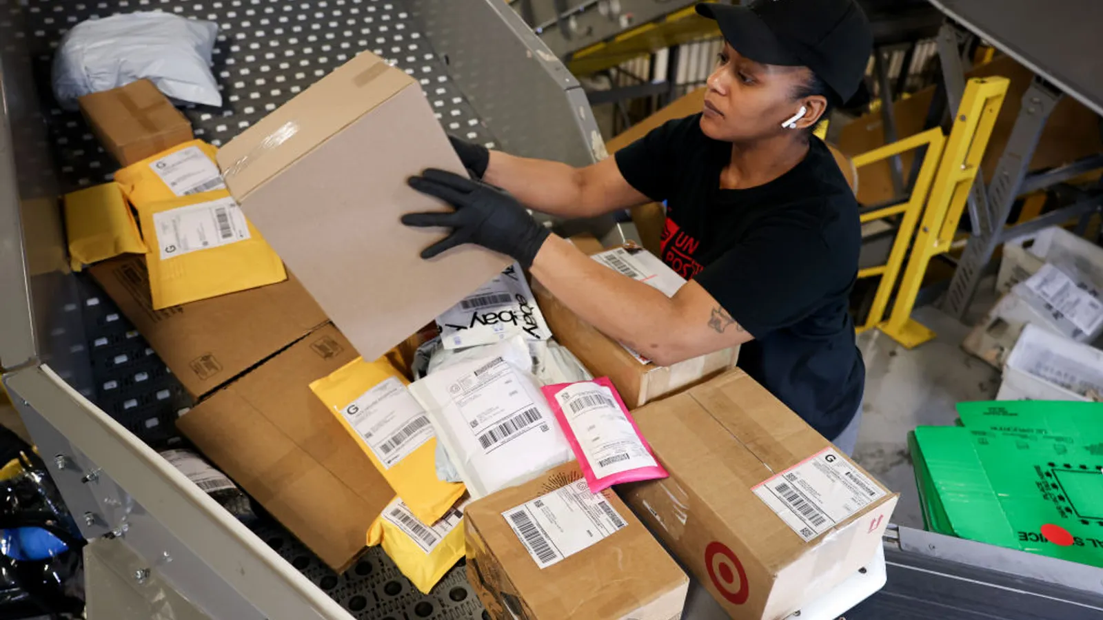USPS warns of Indianapolis, Louisville delays due to facility upgrades