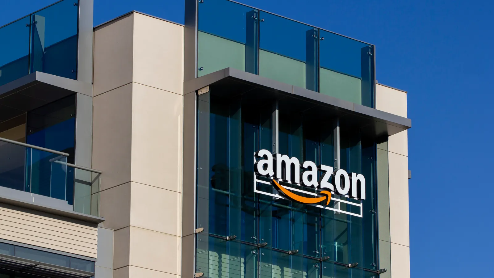 Amazon’s 2025 emissions jump as AI brings ‘momentum and complexity’: report