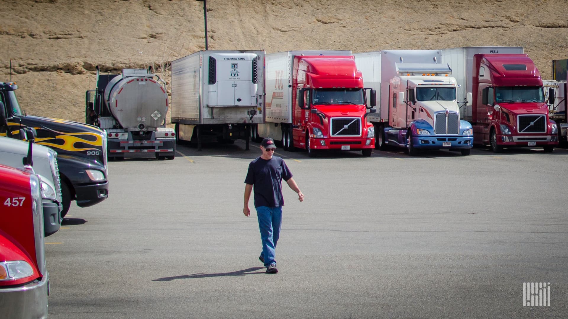 Illinois employee driver v. contractor lawsuit now a class action fight